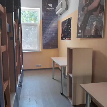 Japan-gagarin Hostel